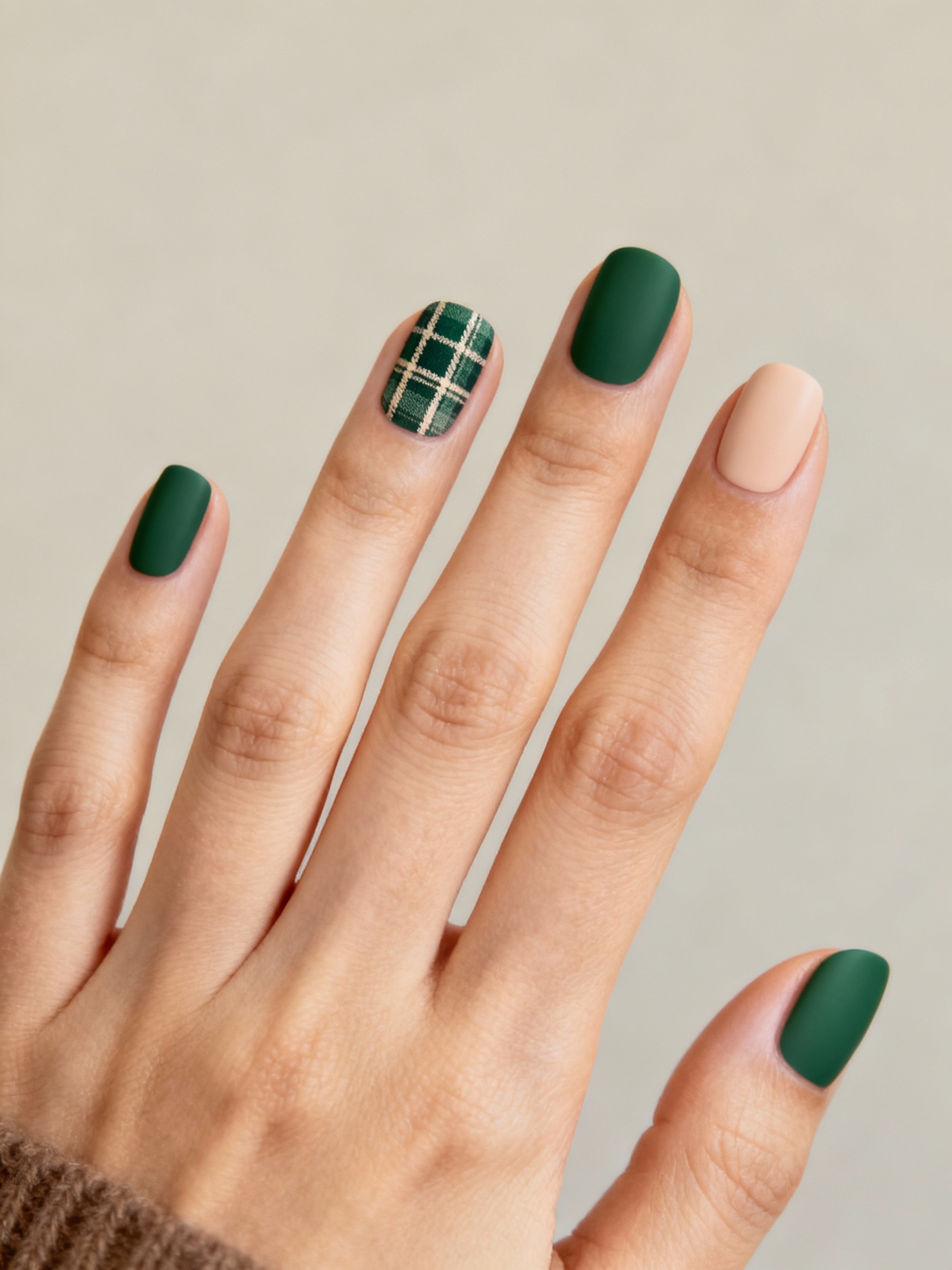 forest green tartan manicure accents