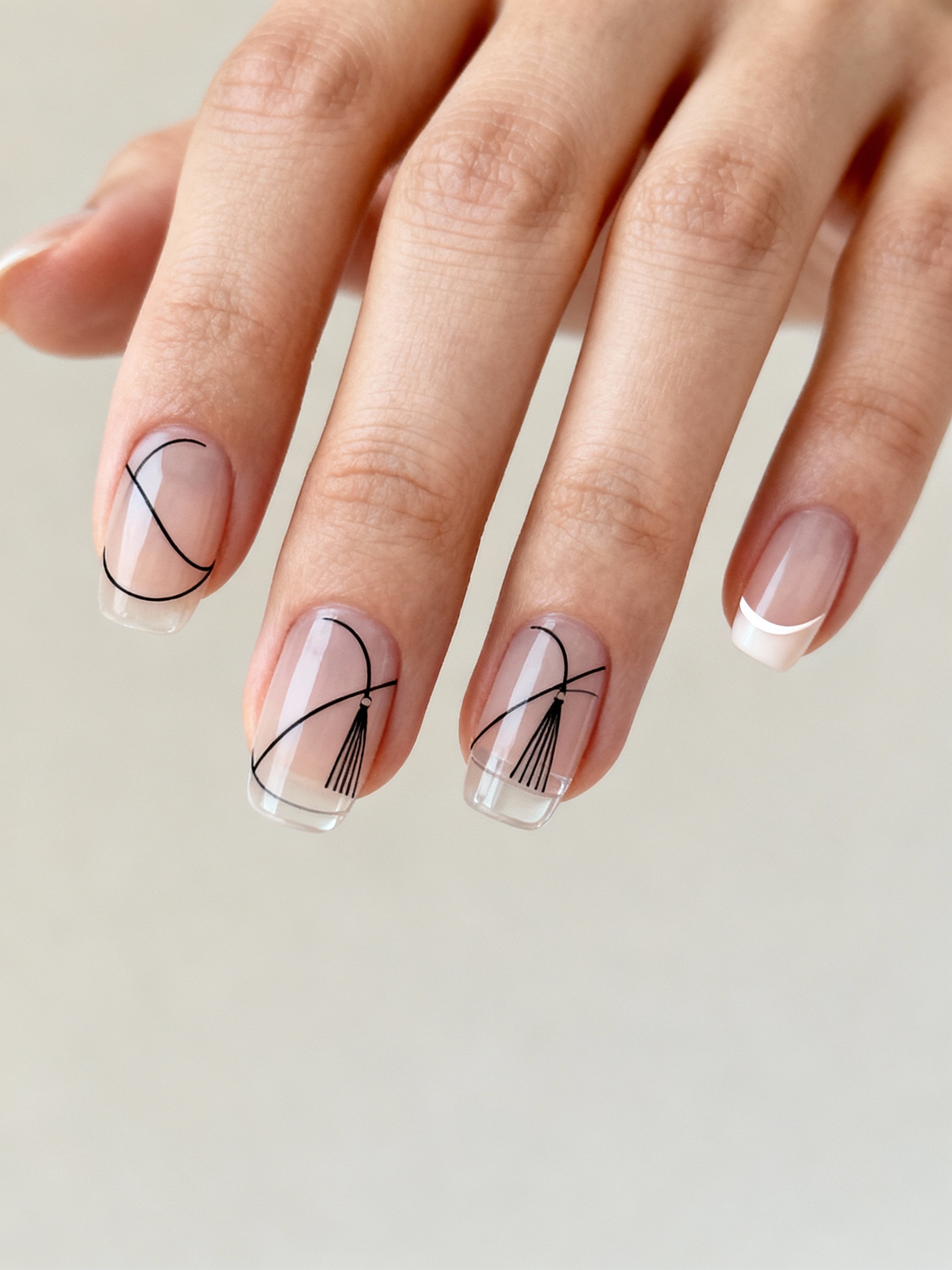 minimalist nails negative space