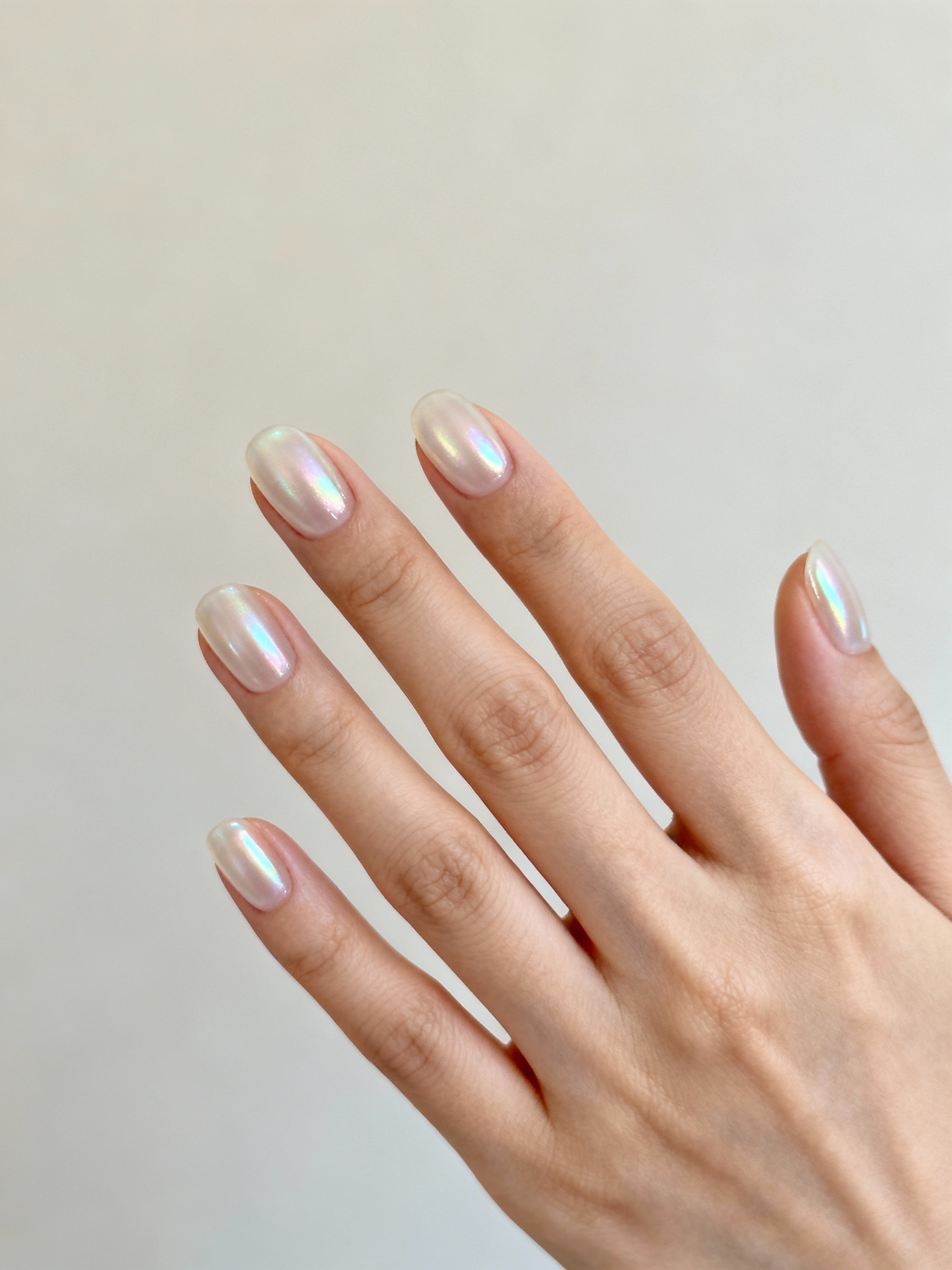 whispery pearlescent dewy glow